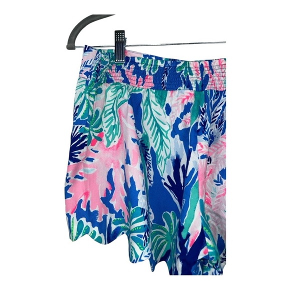 Lilly Pulitzer SzM Blue Pink Floral Dahlia Summer scalloped Beach women’s shorts - Picture 7 of 10